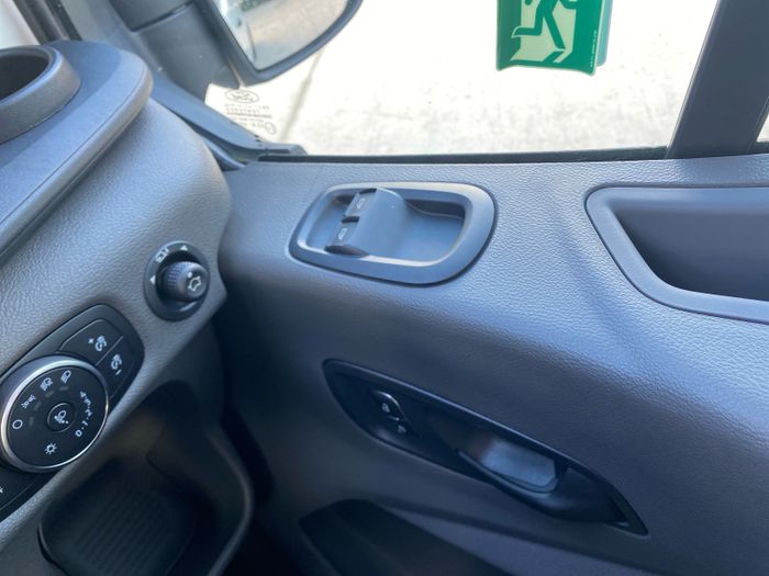 Ford Transit Minibus 2026