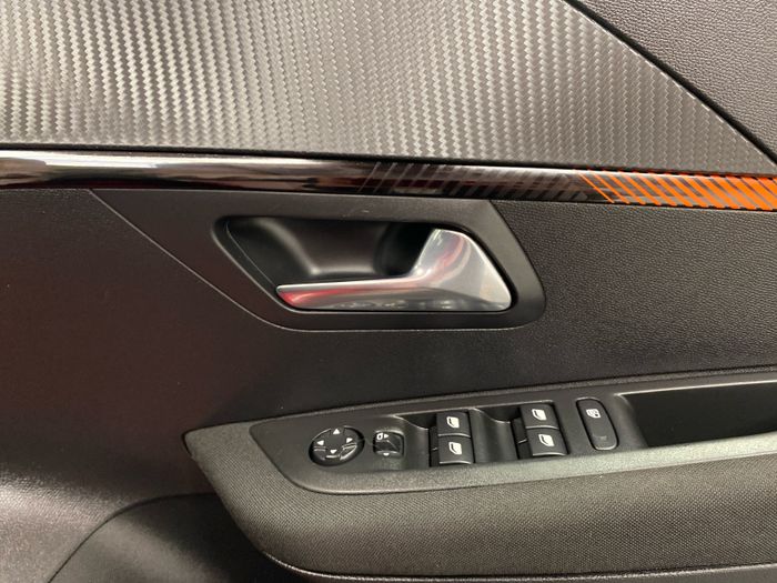 Peugeot 208 2023