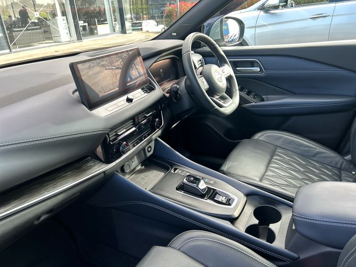Nissan QASHQAI 2024