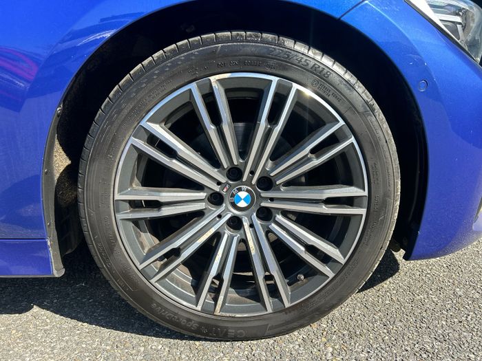 BMW 3 Series 2021