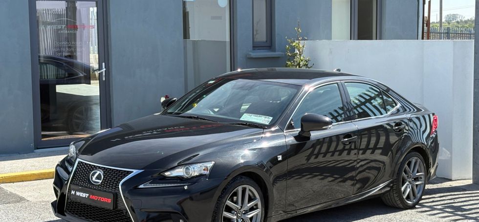 Lexus IS300h 2015
