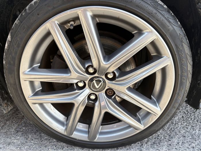 Lexus IS300h 2015