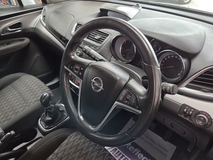 Opel Mokka 2016