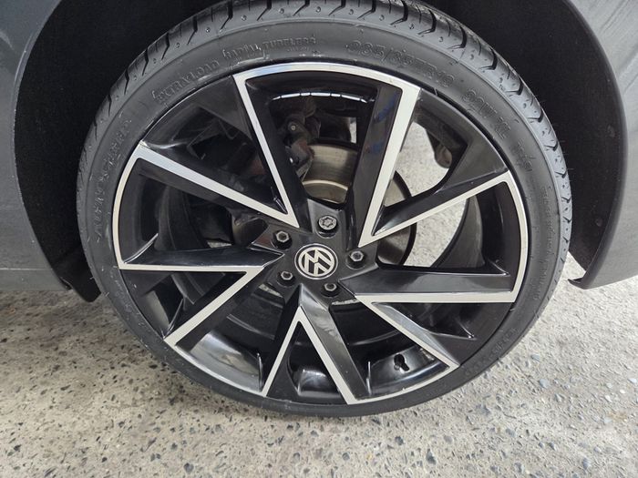 Volkswagen Golf 2023
