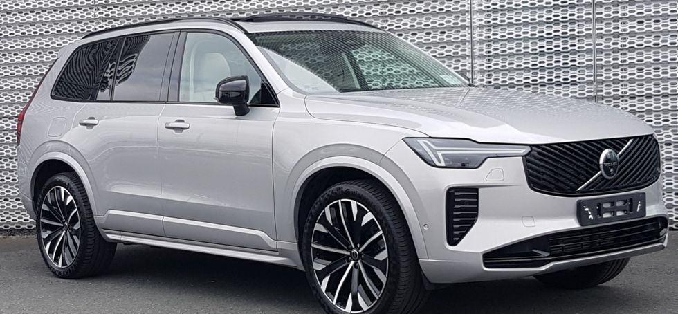 Volvo XC90 2025