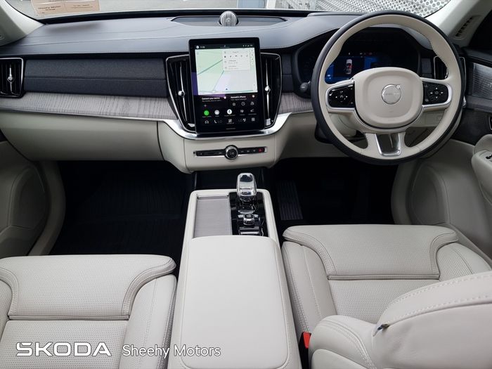 Volvo XC90 2025