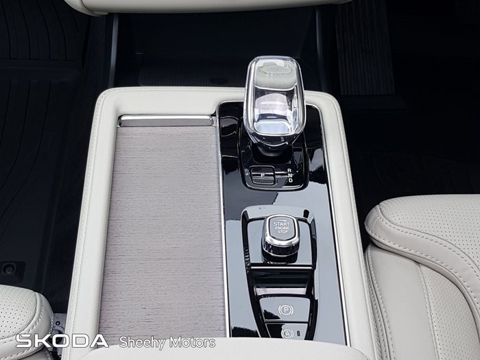 Volvo XC90 2025