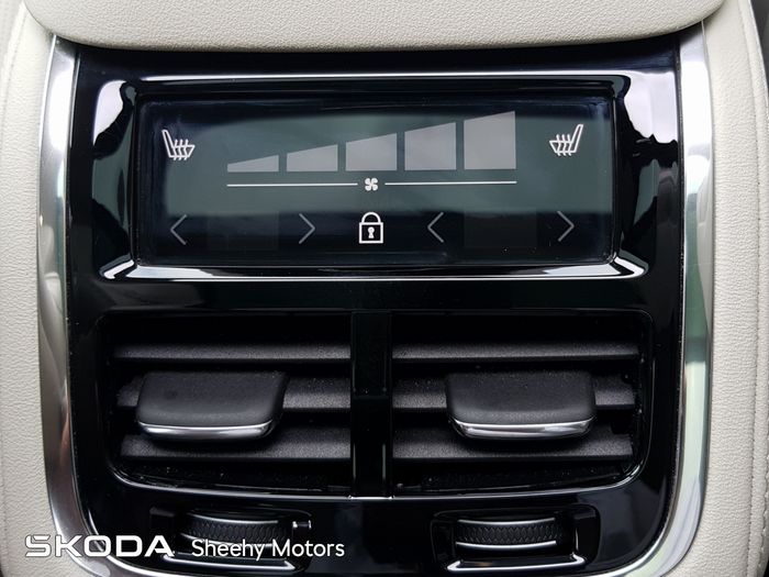 Volvo XC90 2025