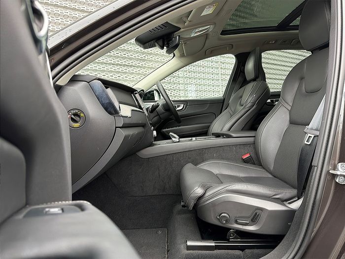 Volvo XC60 2025