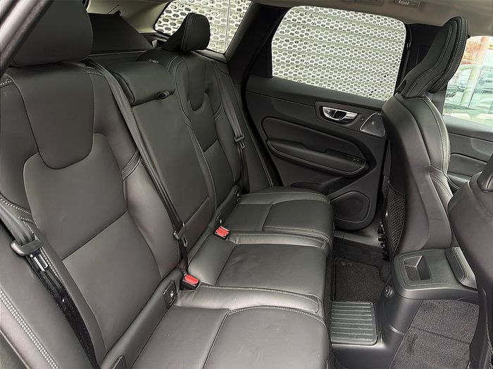 Volvo XC60 2025
