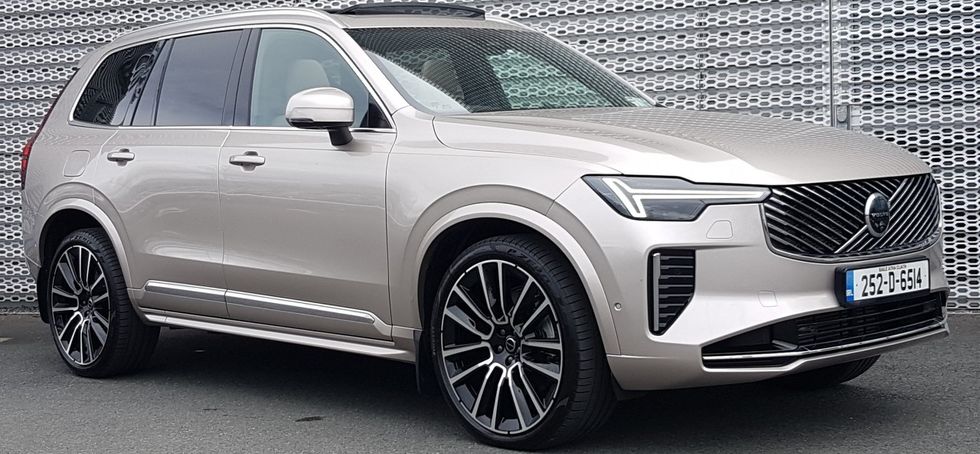 Volvo XC90 2025