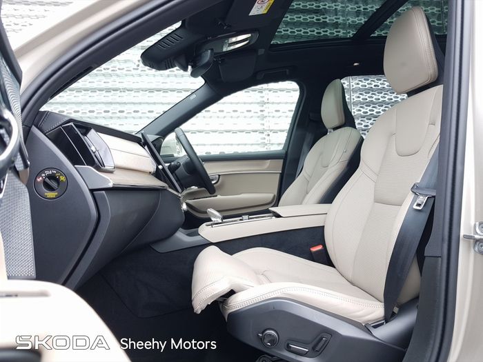 Volvo XC90 2025