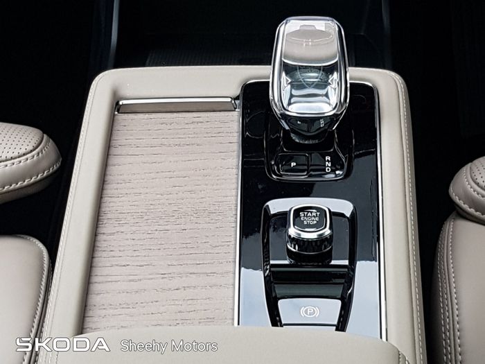 Volvo XC90 2025