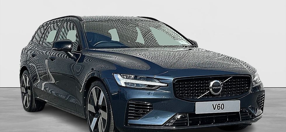 Volvo V60 2025