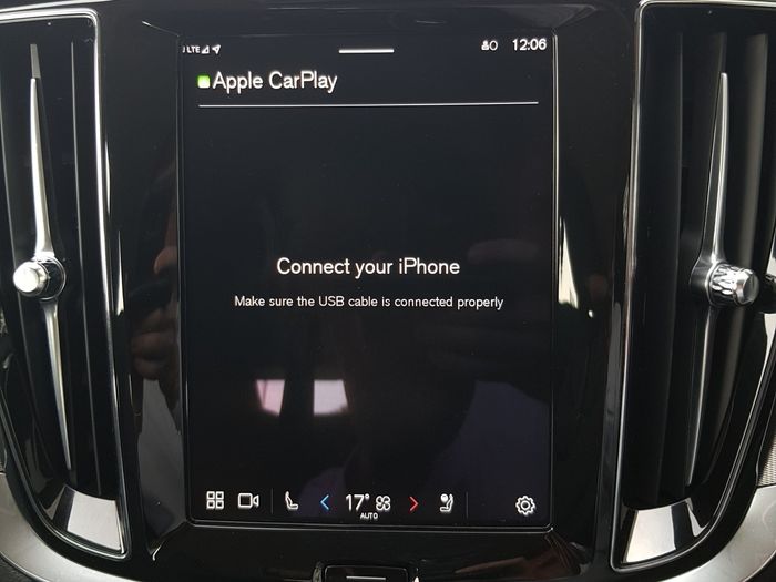 Volvo V60 2025