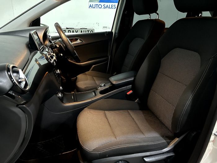 Mercedes-Benz B-Class 2013