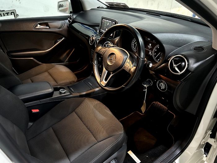 Mercedes-Benz B-Class 2013