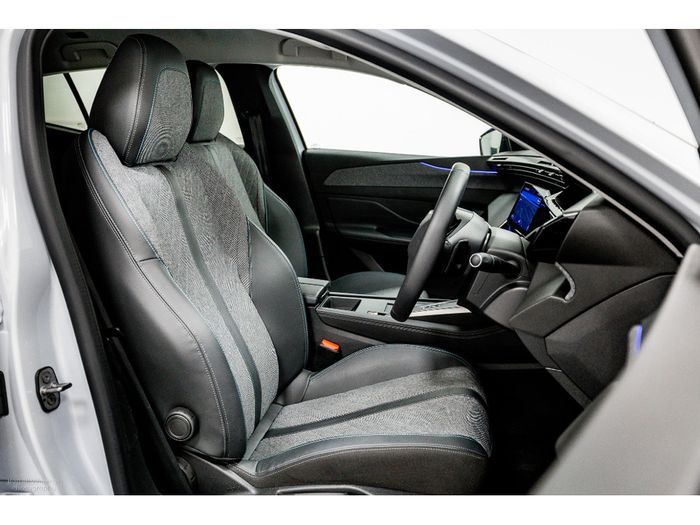Peugeot 408 2025