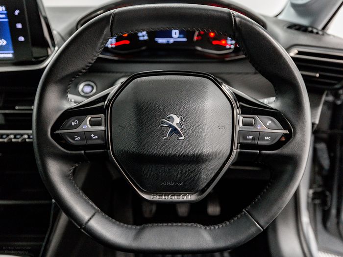 Peugeot 208 2023