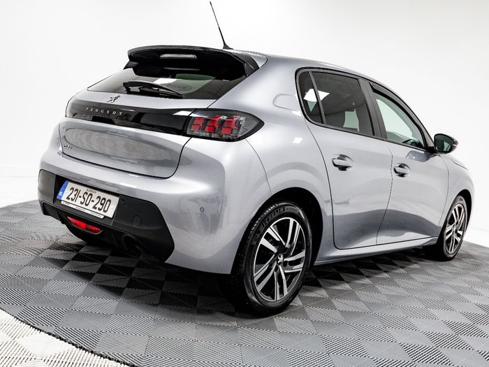 Peugeot 208 2023