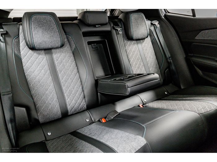 Peugeot 408 2023