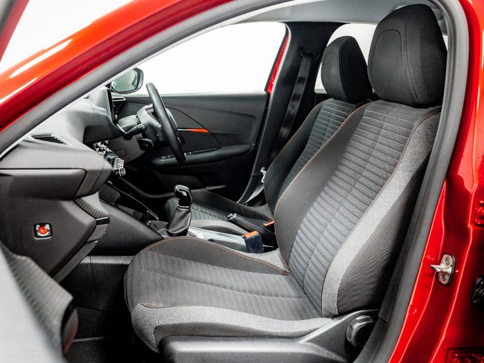 Peugeot 208 2024