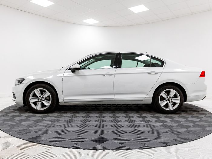Volkswagen Passat 2021