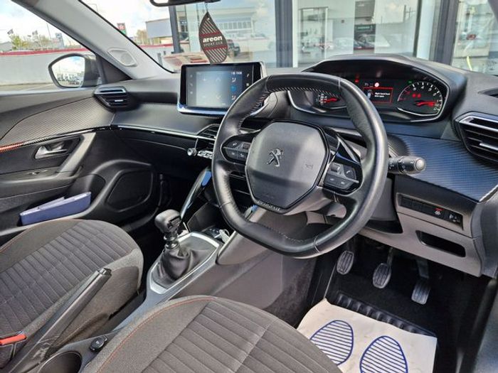 Peugeot 2008 2021