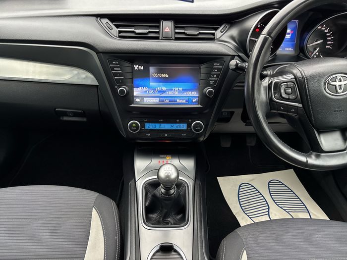 Toyota Avensis 2016