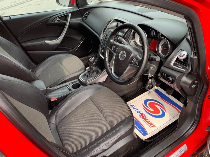 Vauxhall Astra 2012