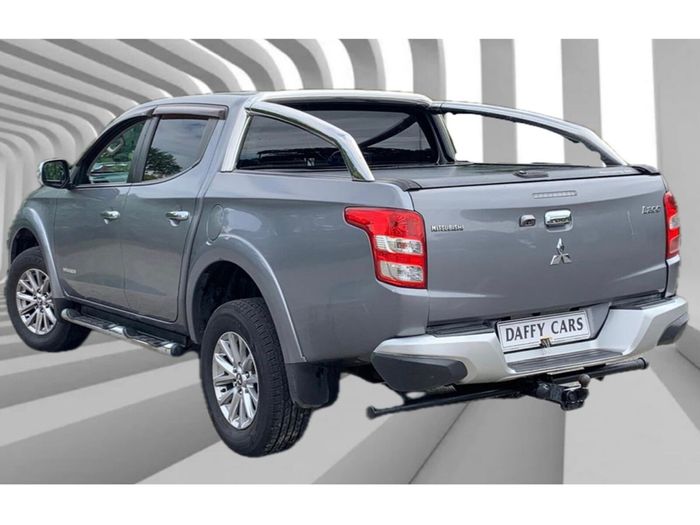 Mitsubishi L 200 2016