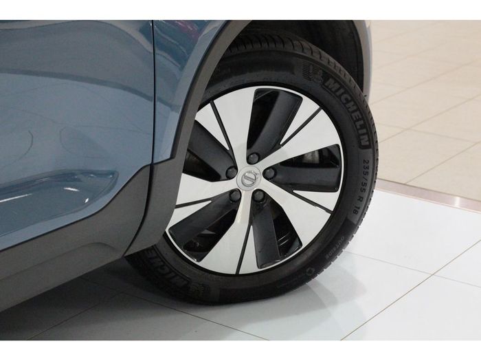 Volvo XC40 2023