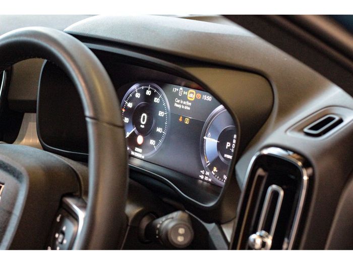 Volvo XC40 2023