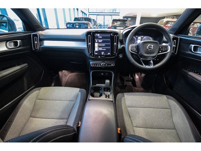 Volvo XC40 2023