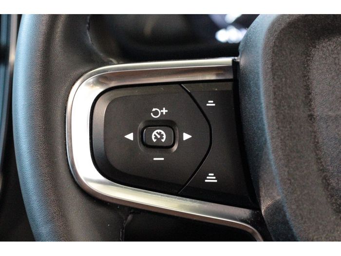 Volvo XC40 2023