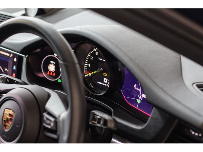 Porsche Panamera 2023