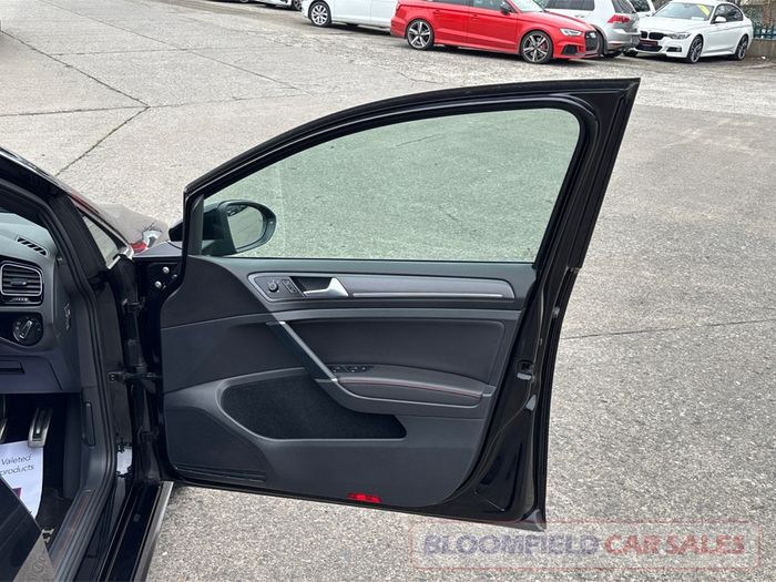 Volkswagen Golf 2020