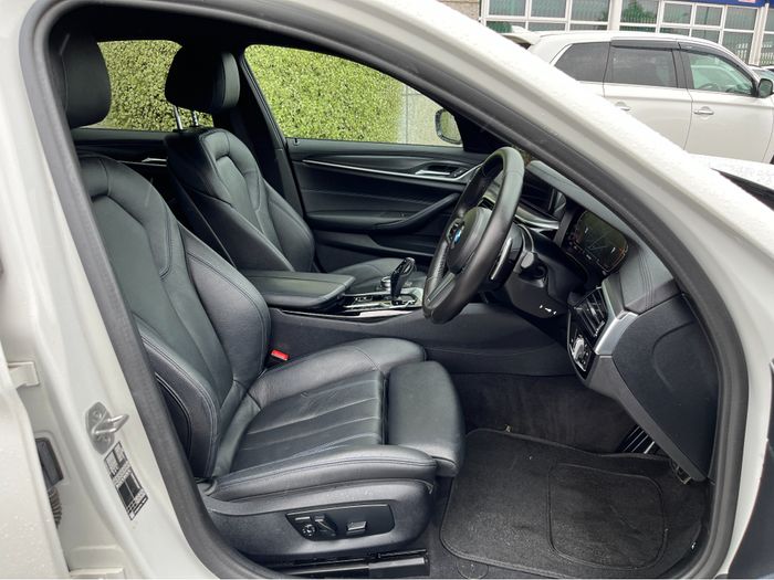 BMW 5 Series 2022