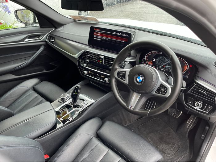 BMW 5 Series 2022
