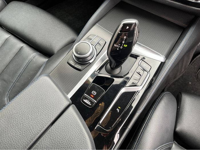 BMW 5 Series 2022
