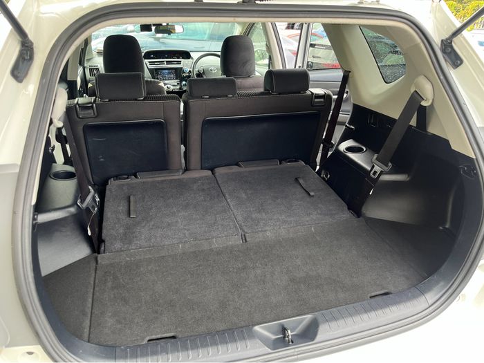 Toyota PRIUS+ 2017