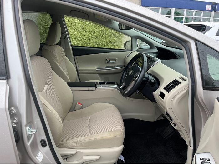 Toyota PRIUS+ 2018