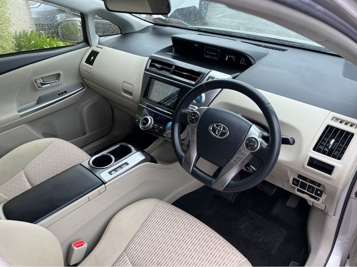 Toyota PRIUS+ 2018