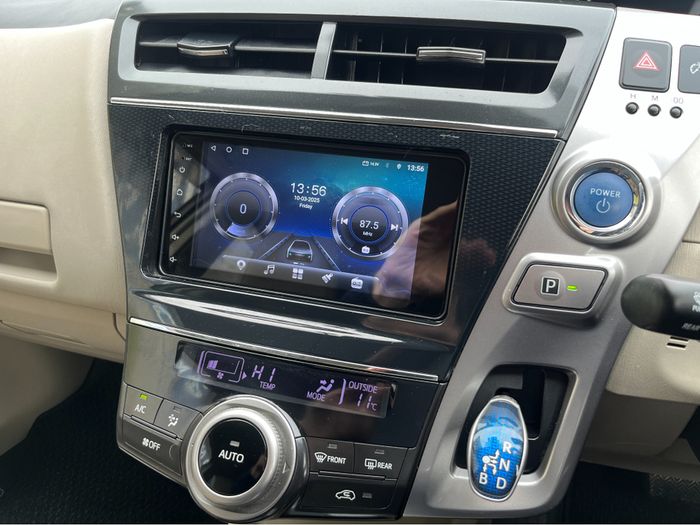 Toyota PRIUS+ 2018