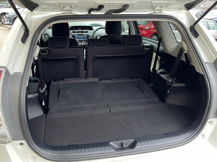 Toyota PRIUS+ 2018