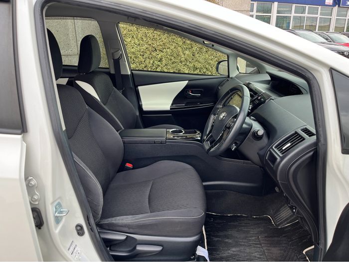 Toyota PRIUS+ 2018
