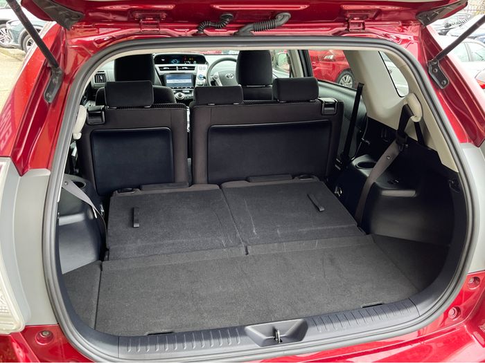Toyota PRIUS+ 2019