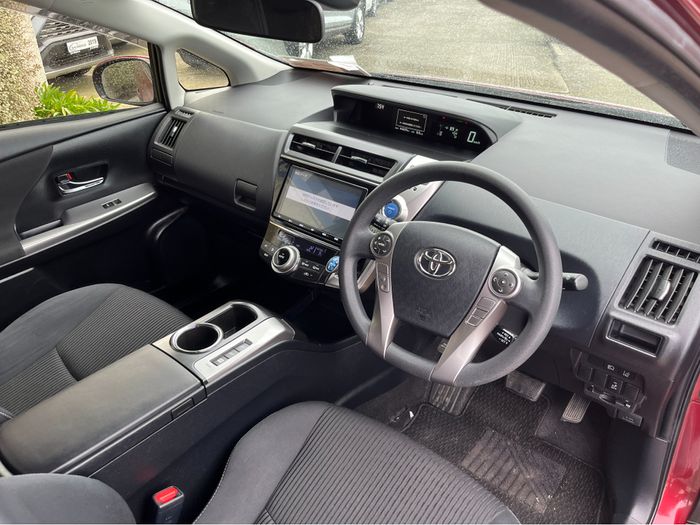 Toyota PRIUS+ 2019