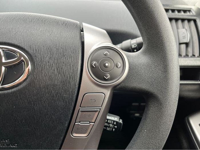 Toyota PRIUS+ 2019
