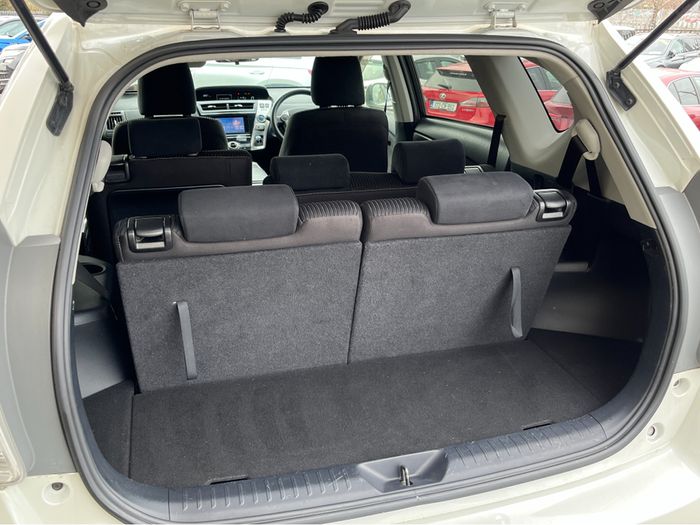 Toyota PRIUS+ 2018